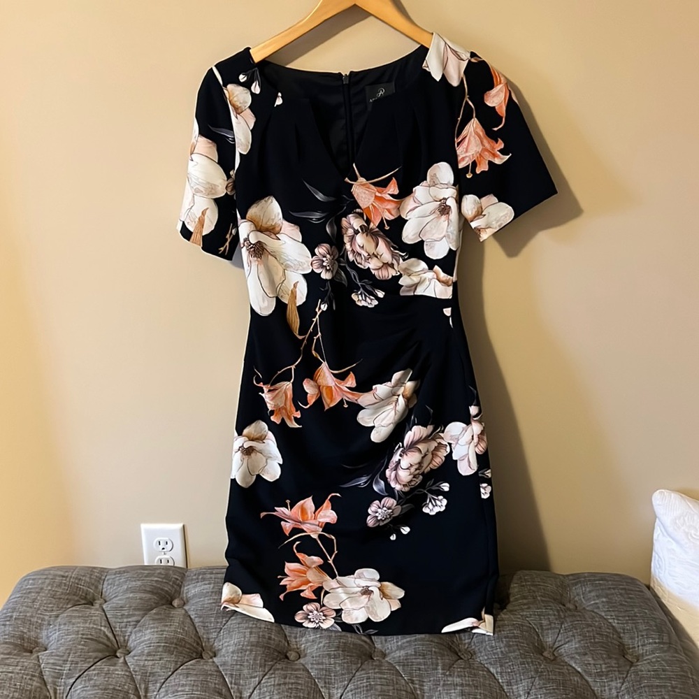 Adrianna Papell floral dress size 4